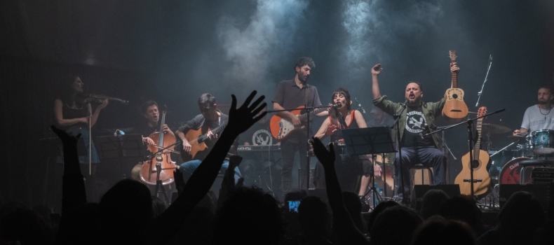 Rojo y Negro en el CAFF: El regreso del Club Artístico Libertad, un colectivo que canta y resiste.