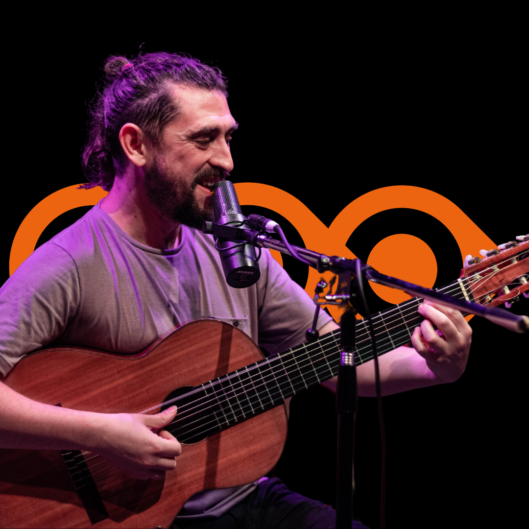 «Es el primer disco que nace de tocar en grupo» Tincho Acosta