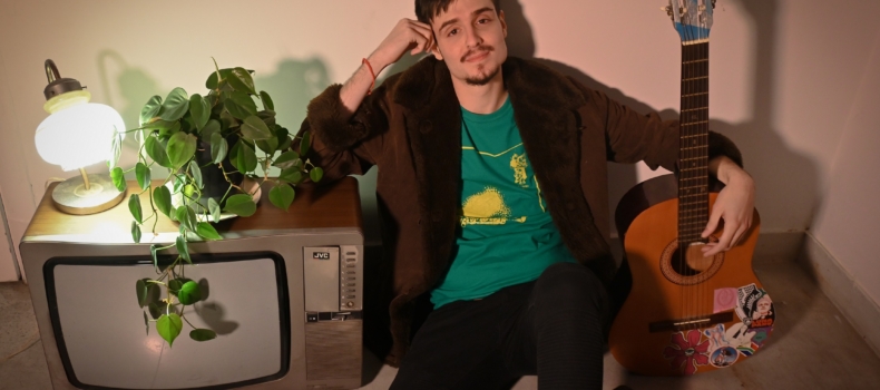 Ulises Butrón presenta su EP debut “Microteatro”