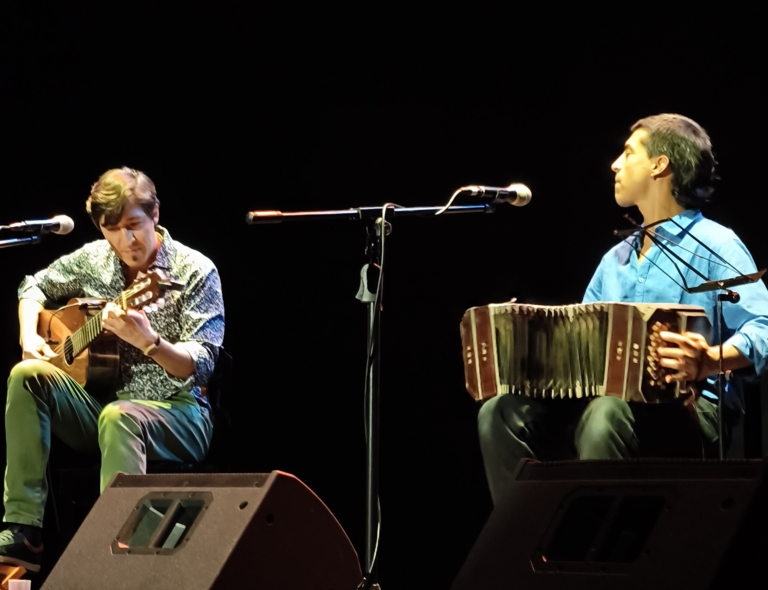 A los cerros: música, memoria y conversación