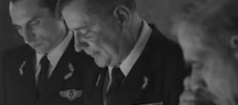 “Hangar rojo” donde la memoria remonta vuelo