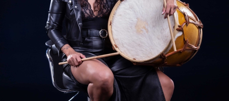 Agustina Banegas presenta «Cantora de Pueblo» en el Paseo La Plaza