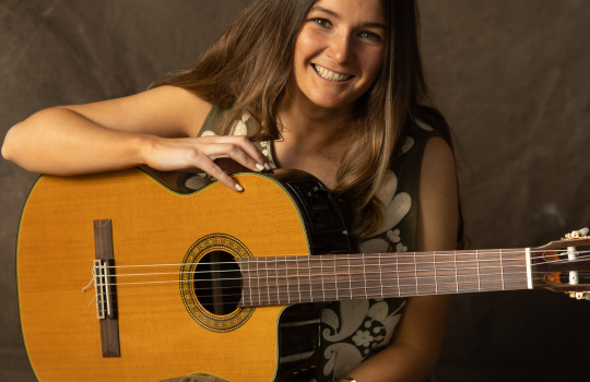 MAGGIE CULLEN presenta DECIMAS
