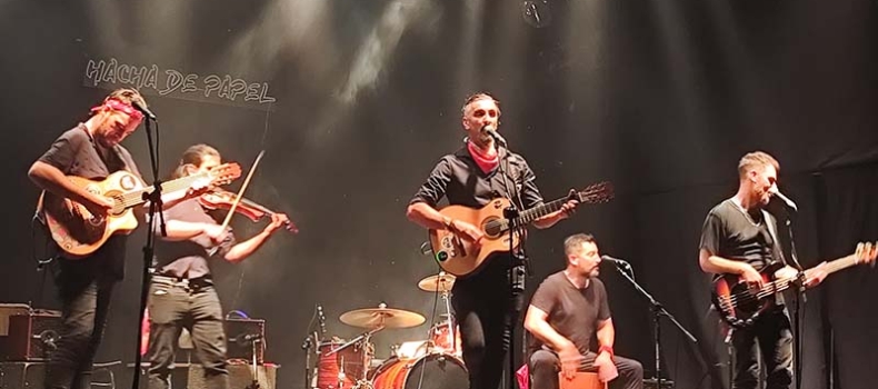 Hacha de Papel – presentan Los Caminos