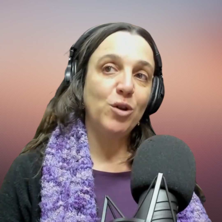 Canta, inventa y produce. Valeria Donati: Ritmos, almas, lunas.