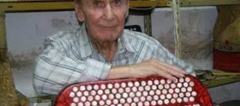 Un solo hombre ordenó el chamamé. Roque González y su sistema universal.