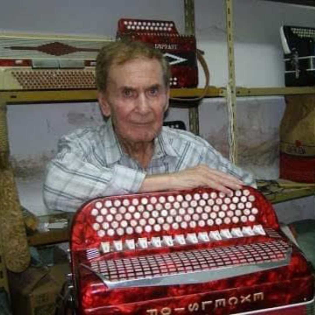 Un solo hombre ordenó el chamamé. Roque González y su sistema universal.